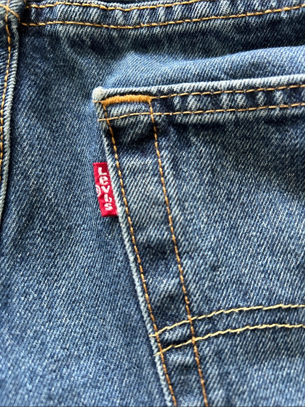 Levi's Men's 550 Relaxed Fit Jeans - Blue with Tan Patch Red Tab Size W36 L32 - Picture 5 of 12